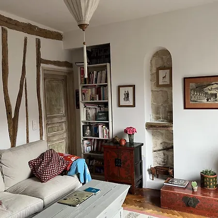 Apartamento Large Atypical Duplex In París